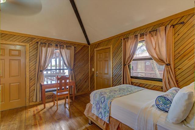 Anthony'S Key Resort Sandy Bay Extérieur photo