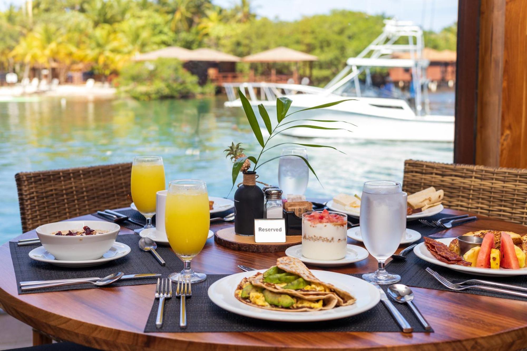 Anthony'S Key Resort Sandy Bay Extérieur photo